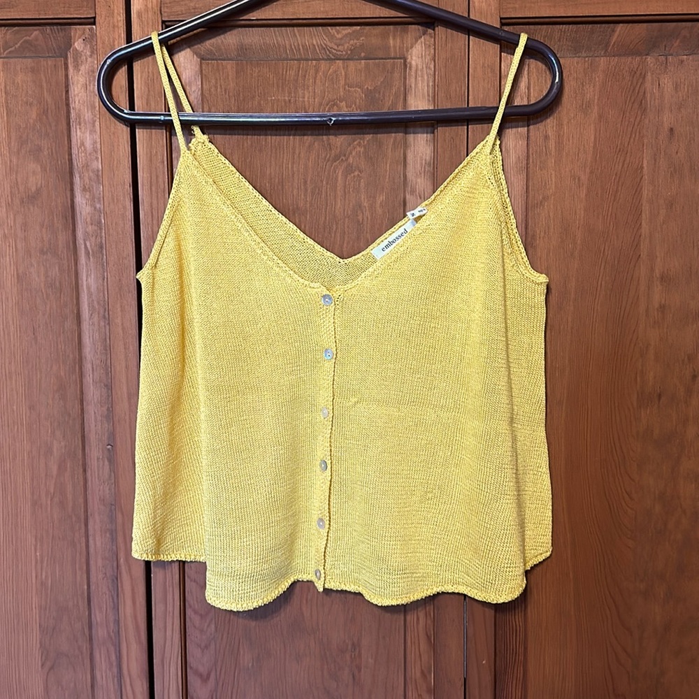 Women’s Juniors Cute Cropped Yellow Knit Camisole Top